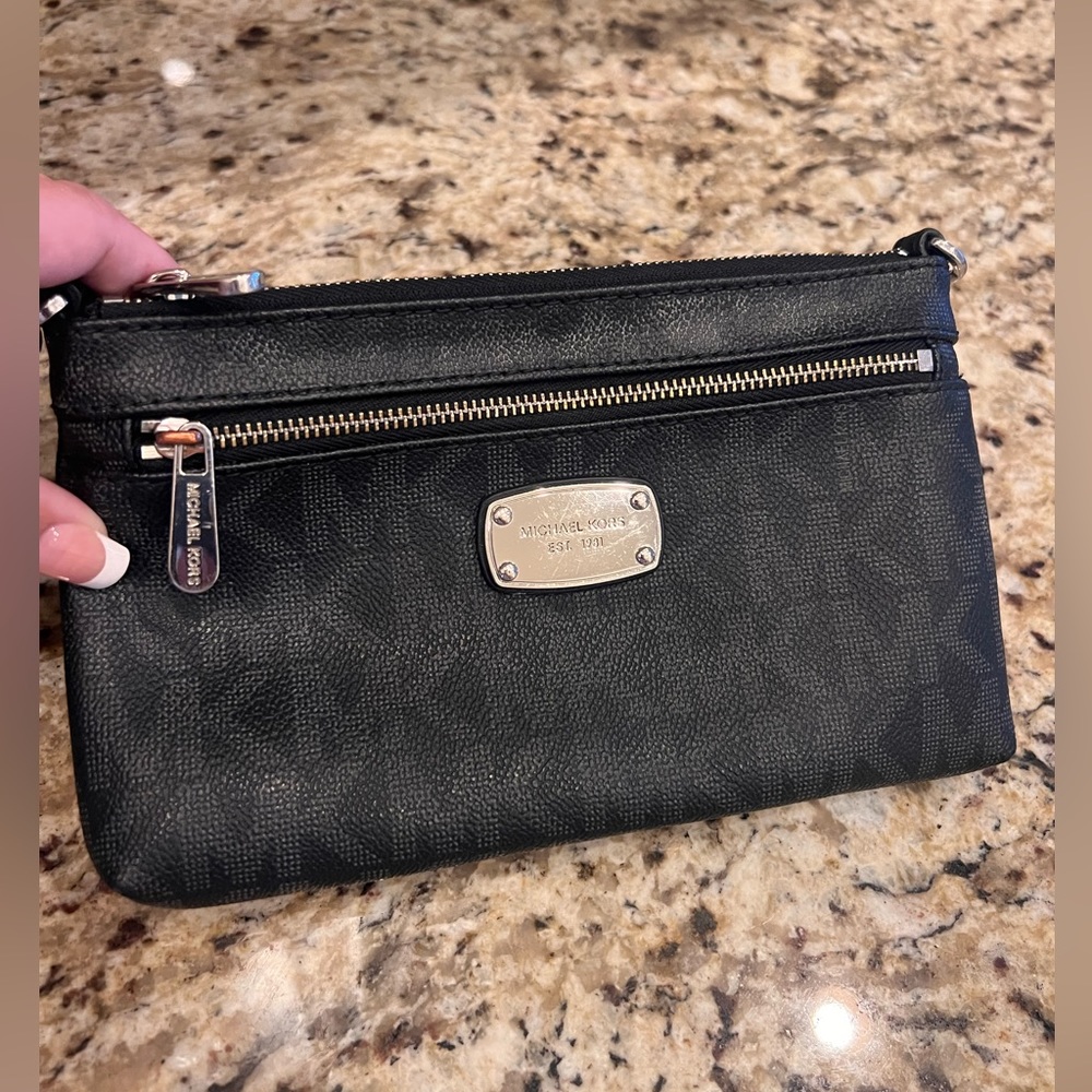 Michael Kors Wristlet